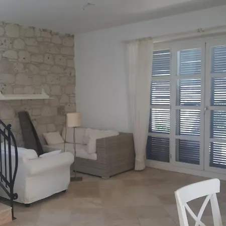 Izmir Cesme Lueks فيلة ألاتشاتي